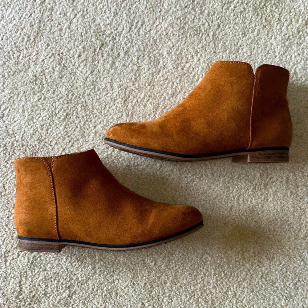 Girls’ Cat & Jack Tan Suede Ankle Boots